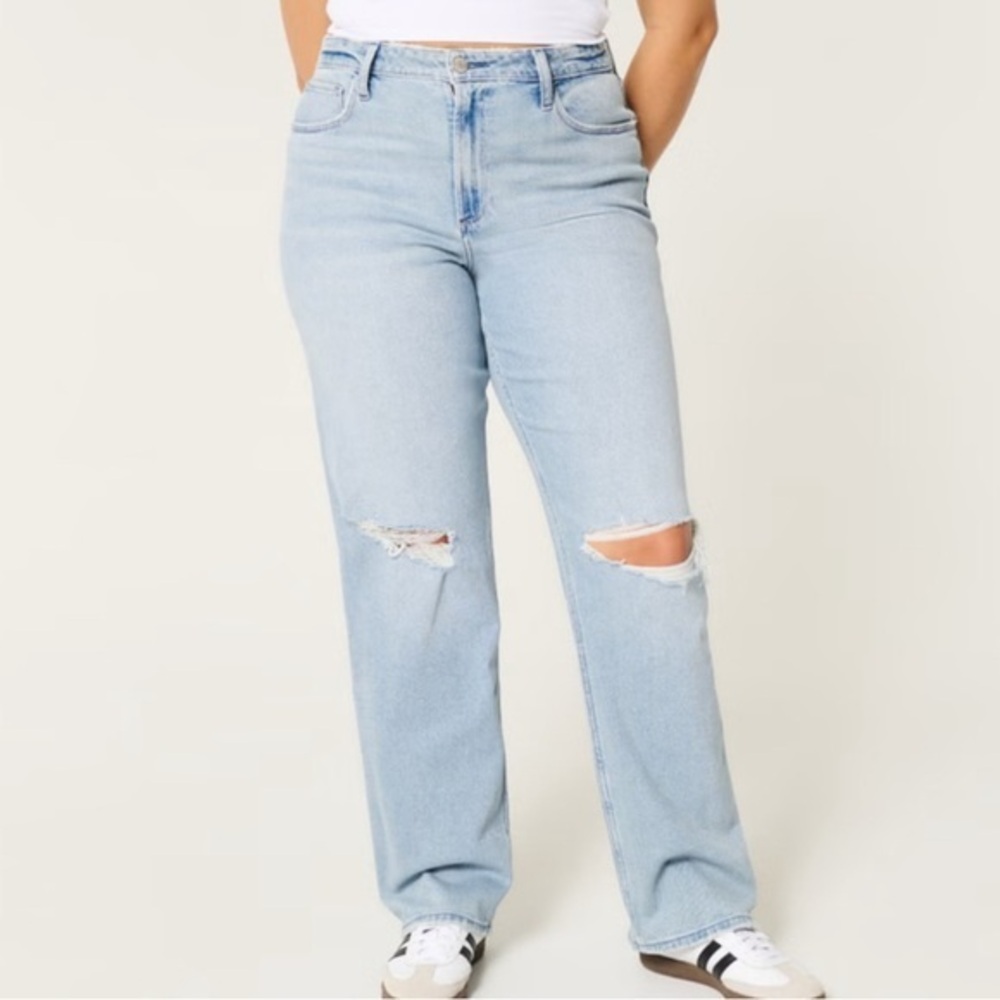 Hollister Light Wash Ultra High Rise Distressed Dad Jeans 1 / 25W 31L